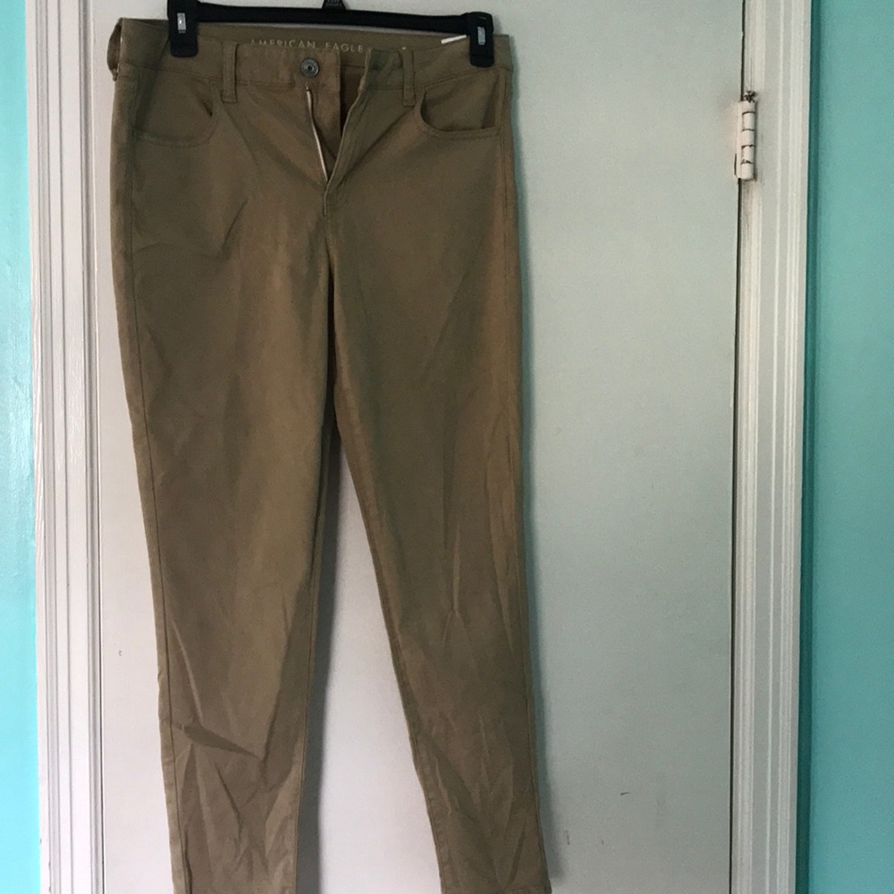 American Eagle  juniors khaki pants